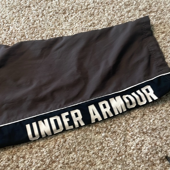 Youth Under Armour XL pants - Picture 3 of 4